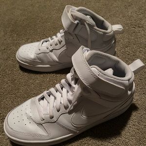 Nike Big Kid Court Borough 2 Mid Boys White Sneaker